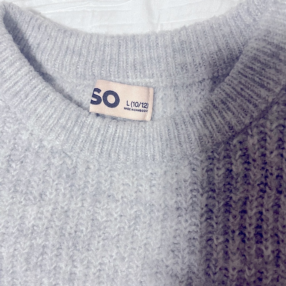 Girl’s Gray Sweater